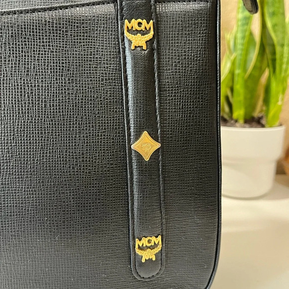 MCM Long Strap Tote - Picture 6 of 13